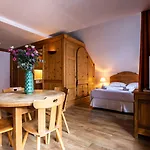 Les Balcons Du Savoy Aparthotel Chamonix