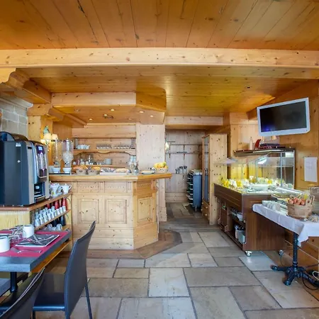 Les Balcons Du Savoy Aparthotel 4*