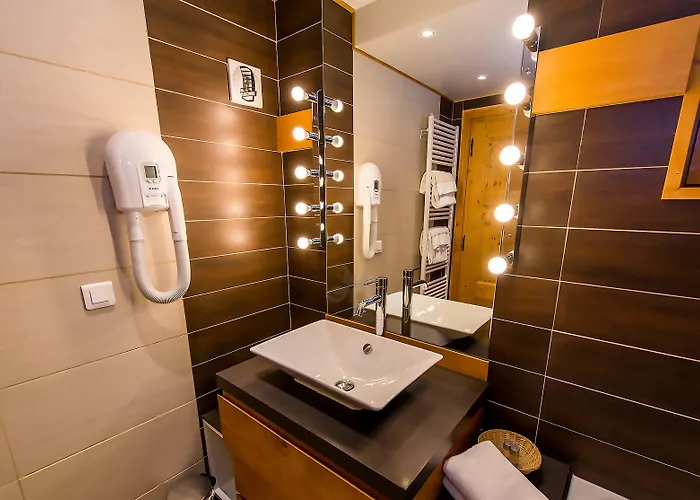 Les Balcons Du Savoy Ξενοδοχείο με διαμερίσματα